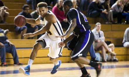 Men’s Basketball Claws its Way to Two Wins at Guilford Invitational