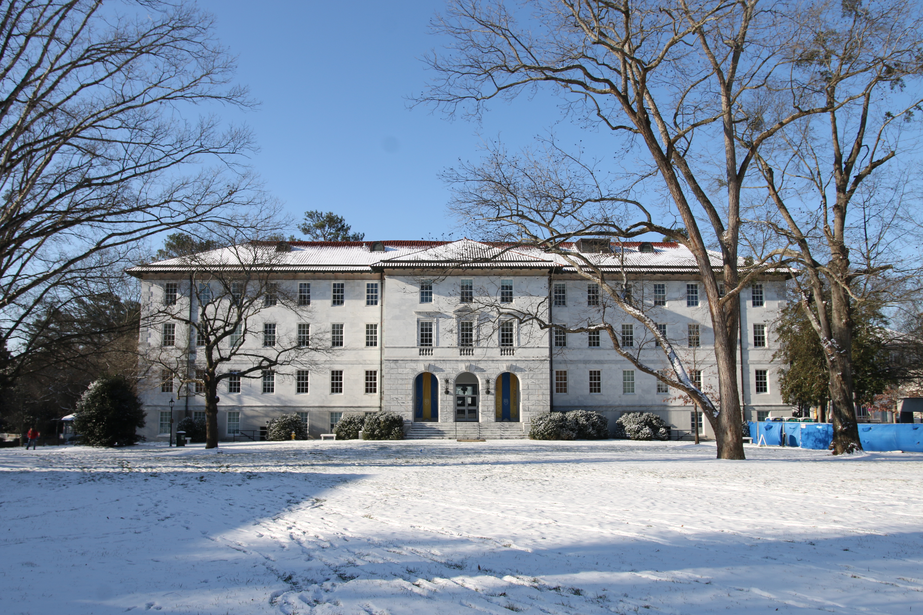 Light Snowfall Halts University Operations for Two Days