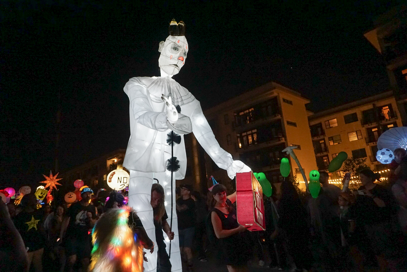 Atlanta Beltline Lantern Parade Captivates Thousands The Emory Wheel