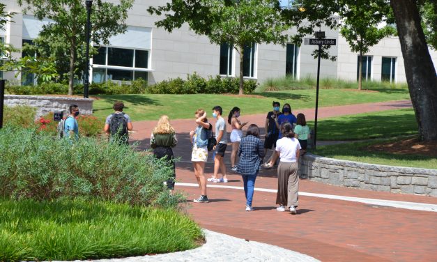 Largely Optimistic, First-Years Move Onto Emory Campuses