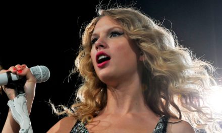 Taylor Swift’s New Rerecording Encourages Fans To Be More Fearless