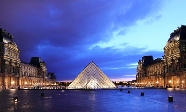 The Louvre Online: Museums’ Virtual Presence Raises Appeal and Access