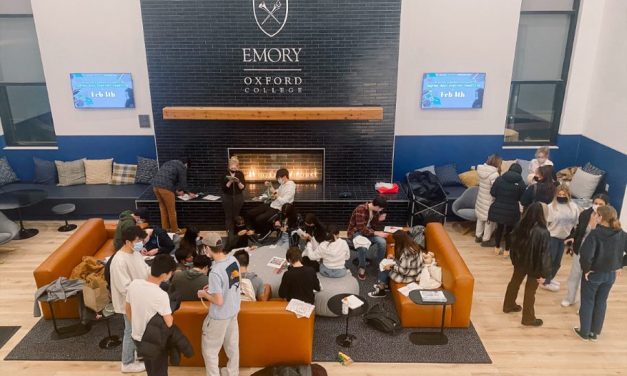 Oxford College welcomes first spring start class to campus