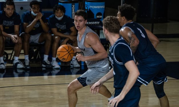 Men’s basketball looks to clinch UAA title this week