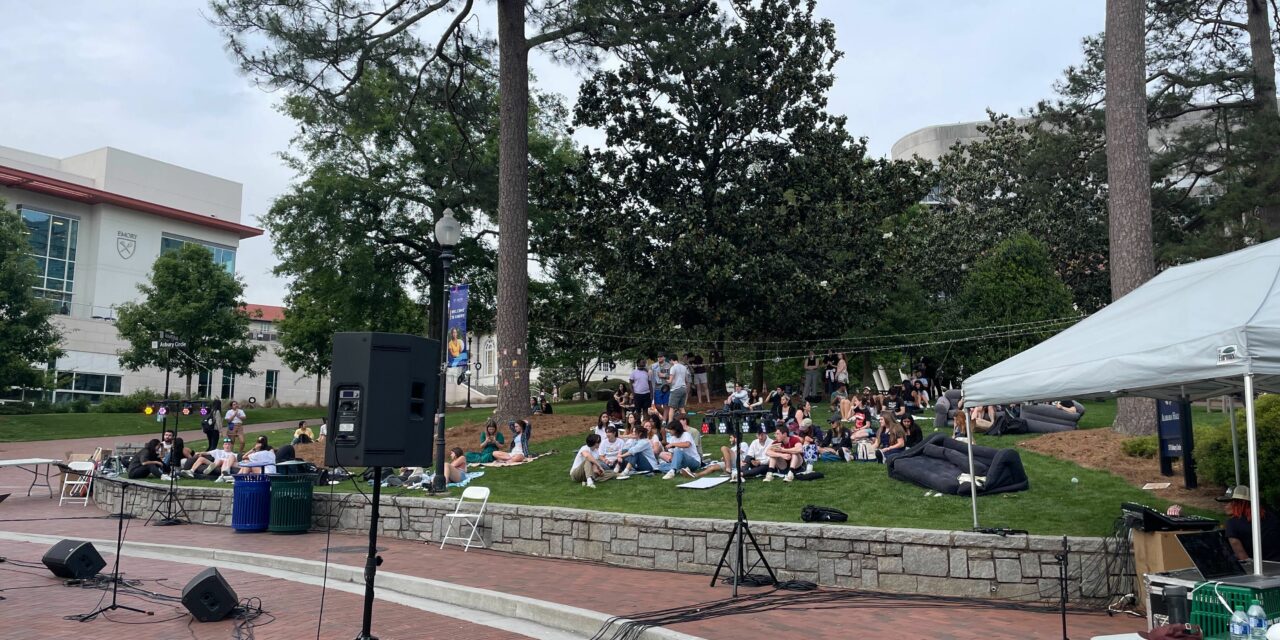 Rain or shine, Couchella concert brightens up campus